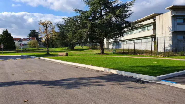 Aménagement de cour, L'Isle-d'Abeau